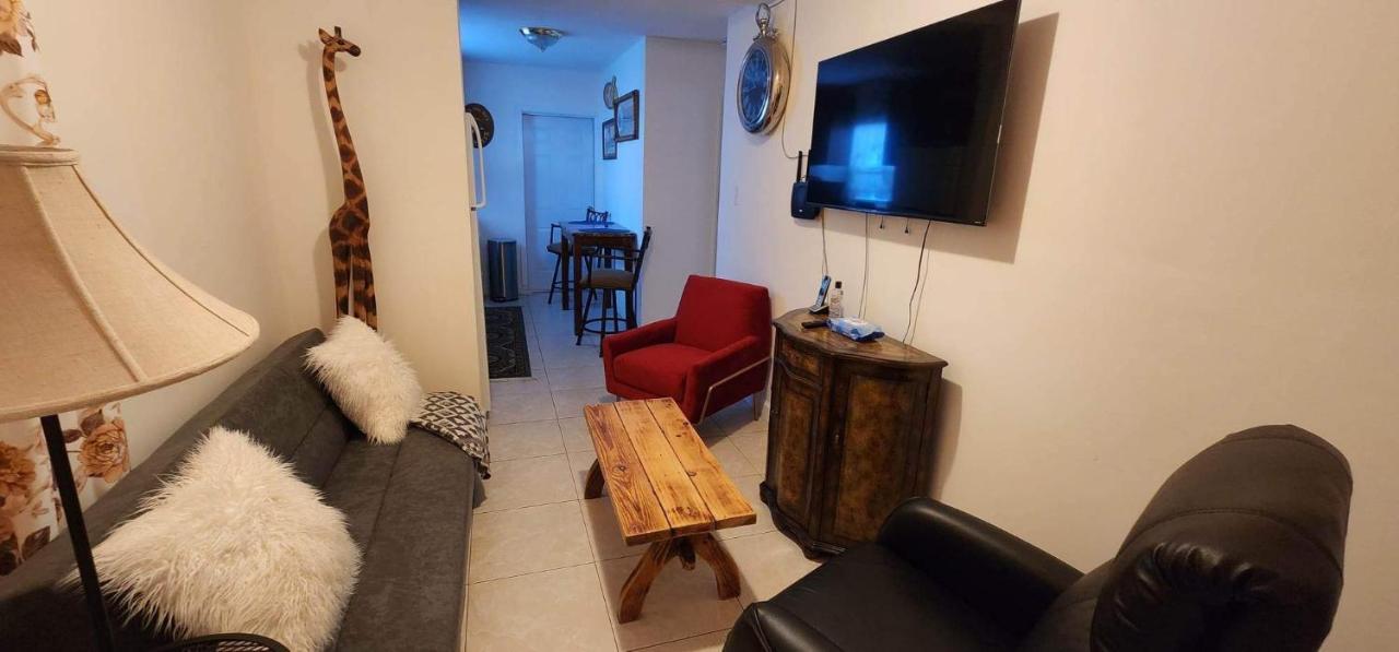 Leo Guest House ฮอลลีวูด ภายนอก รูปภาพ